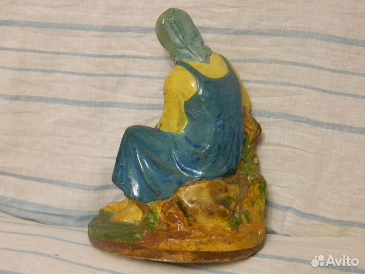 Статуэтка Аленушка с козленком