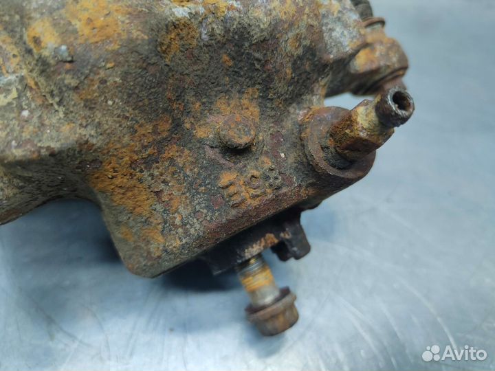 Суппорт передний правый Nissan Almera N15 1998 г.в