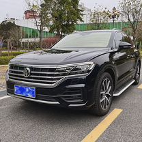 Volkswagen Touareg 2.0 AT, 2020, 27 300 км, с пробегом, цена 2 900 000 руб.