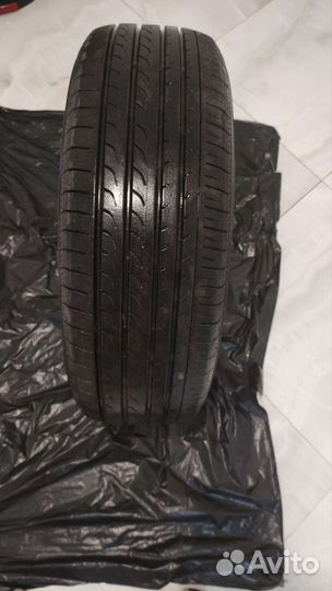 Yokohama BluEarth RV-02 225/65 R17 106V