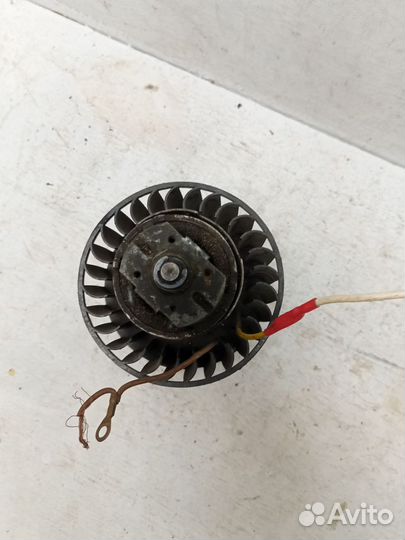 Моторчик печки 90227051 Опель