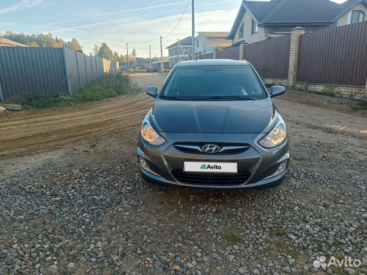 Hyundai Solaris 1.6 AT, 2011, 166 000 км
