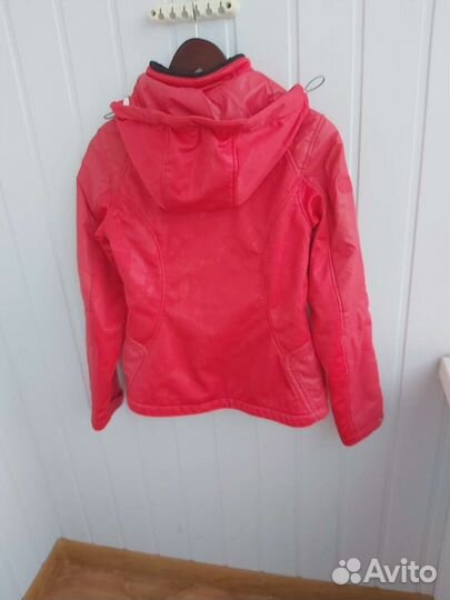 Куртка демисезонная женская 42 (XS)