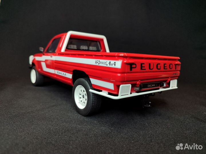 1/18 Peugeot 504 Pick Up Dangel (Otto)