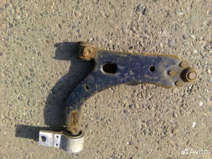 Рычаг подвески передний левый Ford Fusion CBK