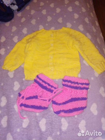 Детские вещи отдам за шоколадку