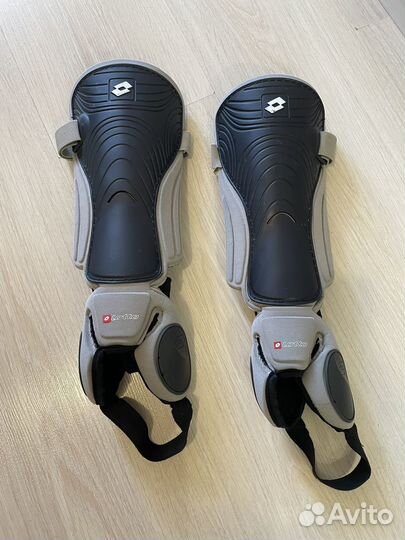 Футбольные щитки lotto + гетры nike