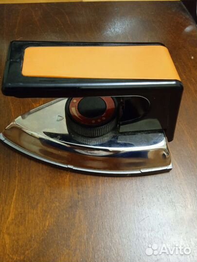 Электроутюг малогабаритный дорожный новый