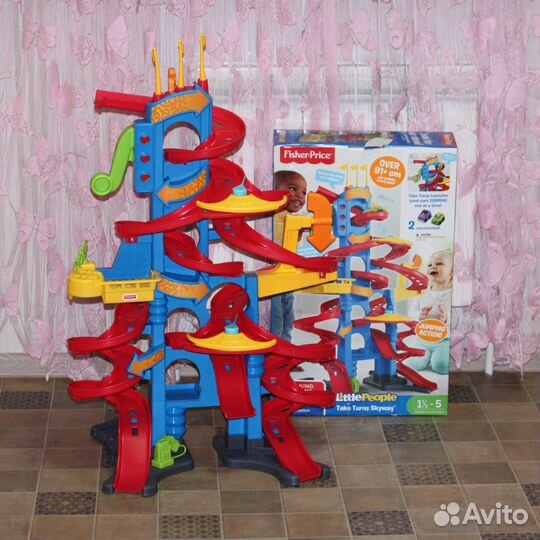 Прокат Доставка бесплатно Трек Fisher-Price Skyway