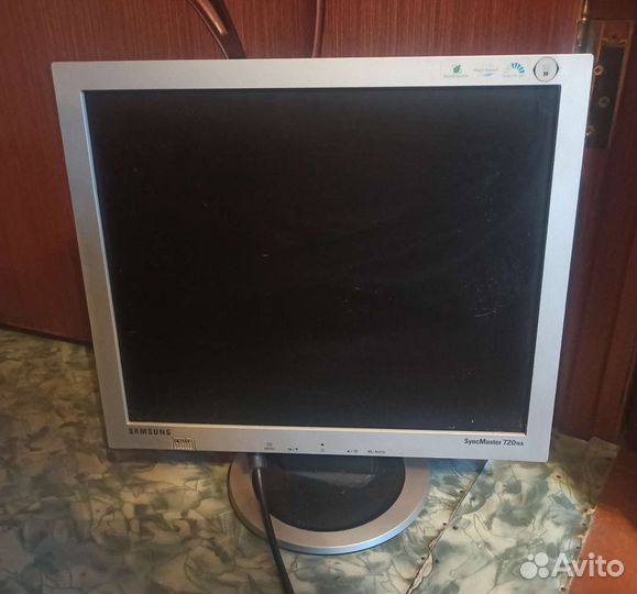 Монитор Samsung SyncMaster 720NA
