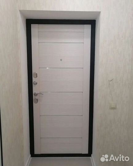 Дверь уличная утепленная в дом или коттедж