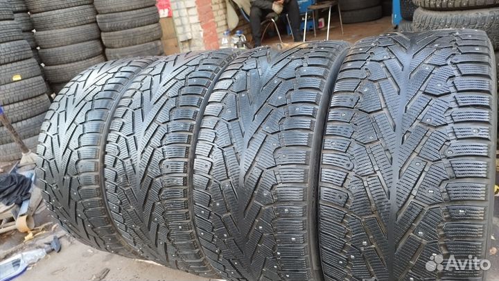 Pirelli Ice Zero 295/40 R21 111H