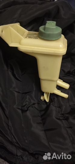 Бачок для гура фольцваген пассат б 5