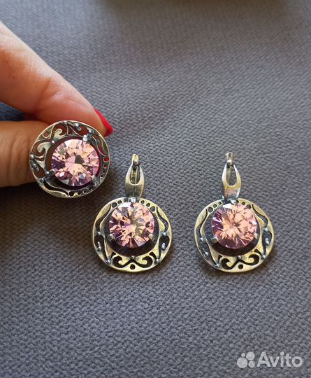 Набор серьги и кольцо с розовыми цирконами