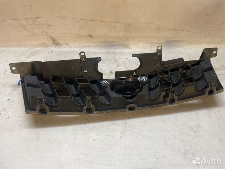 Решетка радиатора Nissan X-Trail NT31 MR20DE