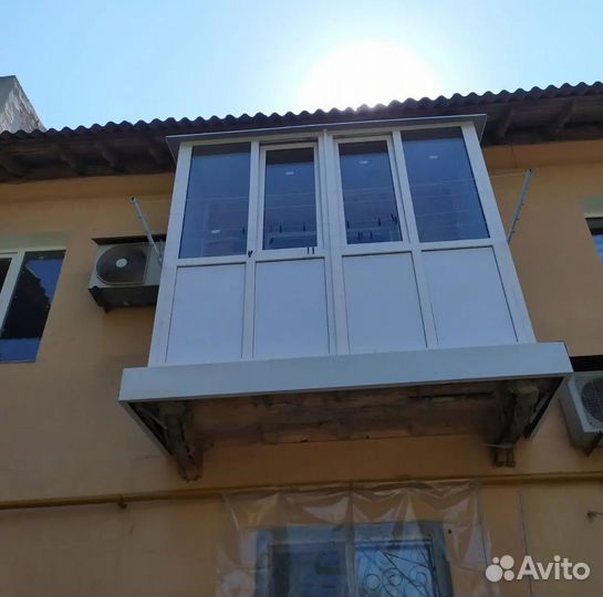 Пластиковый балкон с установкой