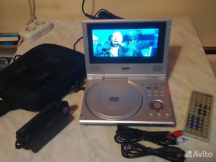 Портативный видео плеер BBK DL373S