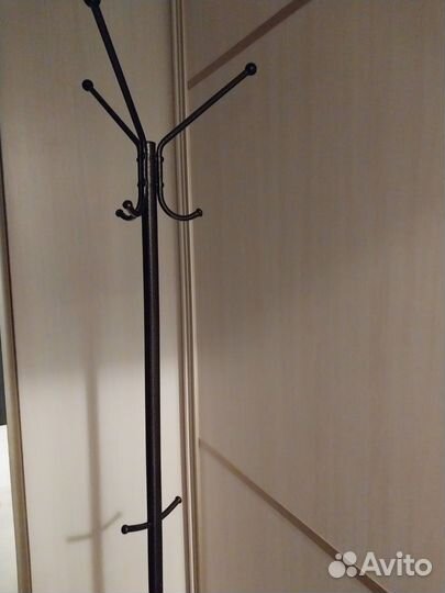 1.обувница на 12 пар обуви, 2. Вешалка для одежды