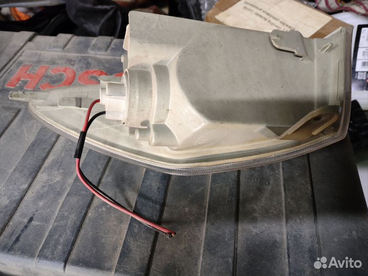 Продам поворотник от Карины