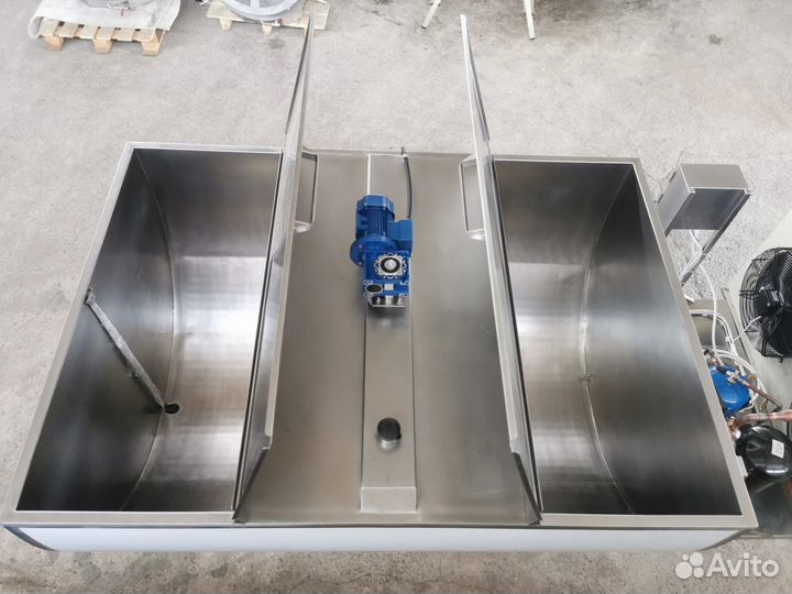 Охладитель молока 2500л ванна открытого типа