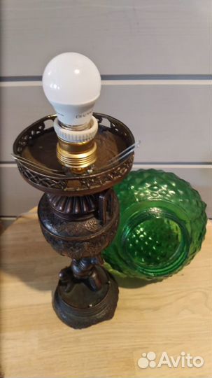 Лампа старинная с зеленым плафоном