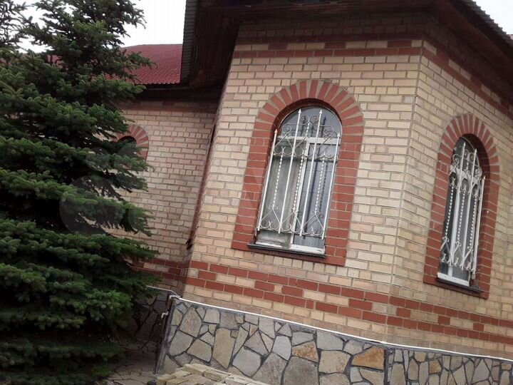 Дом 390 м² на участке 14 сот.