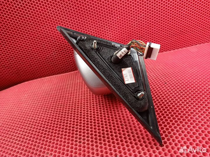 Зеркало заднего вида боковое правое Hyundai Genesi