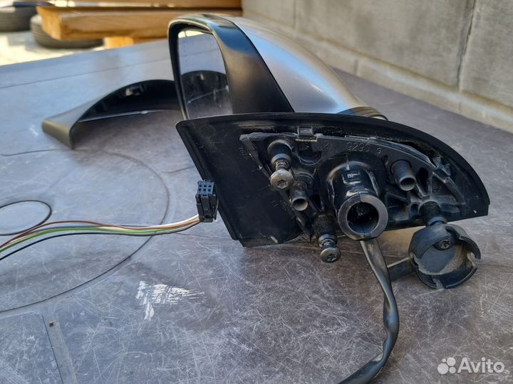 Зеркало заднего вида правое