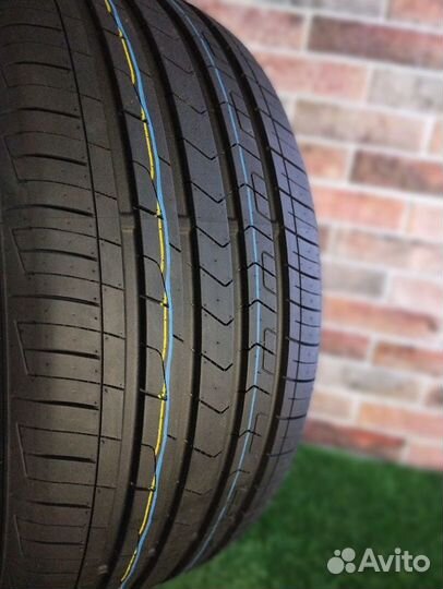 Zmax Zealion 245/45 R18 100W