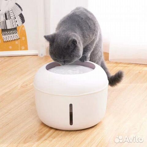 Фонтан-поилка для животных (2,5 л. с фильтром)