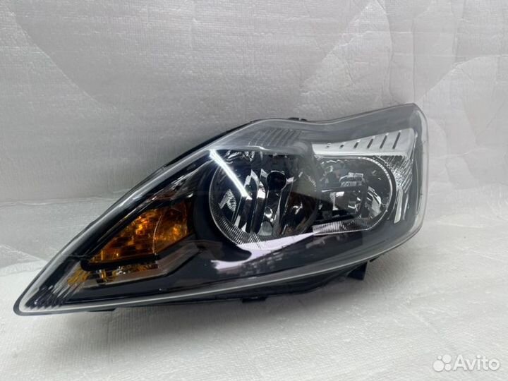Фара передняя левая Ford Focus 2 2008-2011