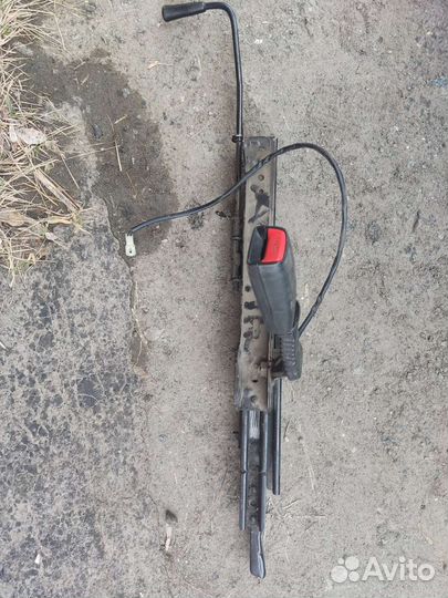 Направляющая салазка водительского сиденья нексия