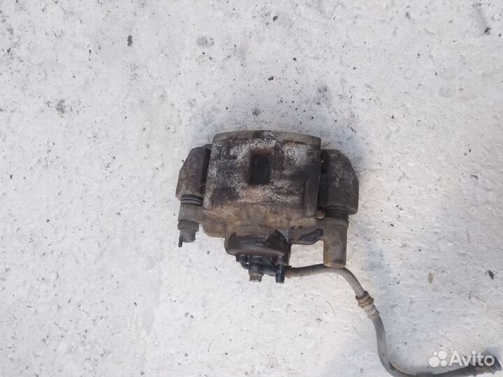 Суппорт мазда 323 протеже