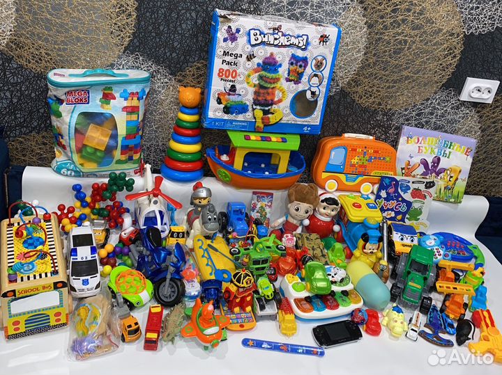 Огромный пакет игрушек смотри описание