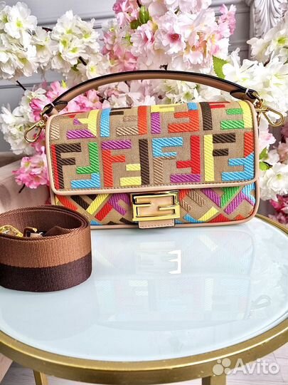 Сумка Fendi Baguette