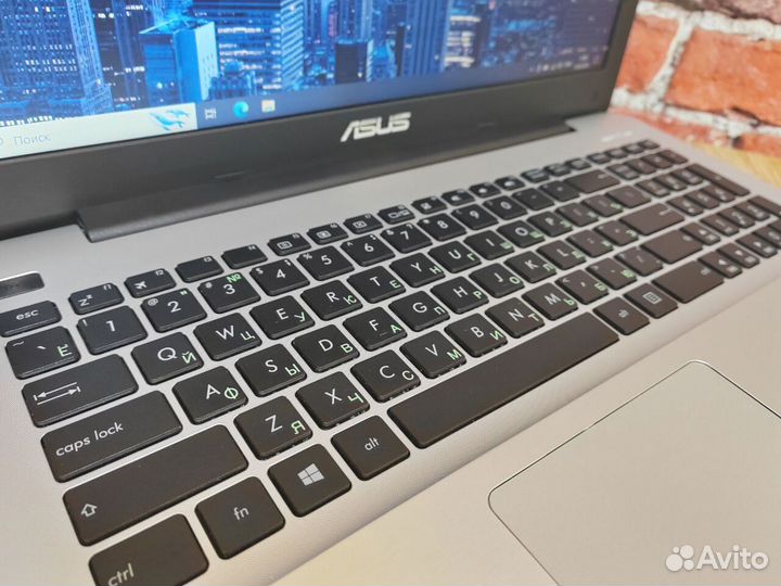 Игровой ноутбук Asus с i7 и 2 видеокартами Обмен