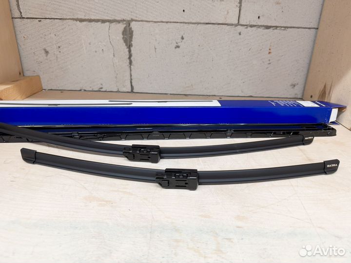 Комплект щеток Оригинал volvo 32237892