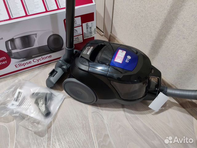 Пылесос Lg Новый с контейнером мощный