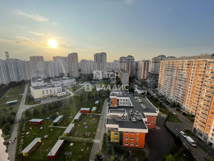 2-к. квартира, 62,6 м², 17/17 эт.