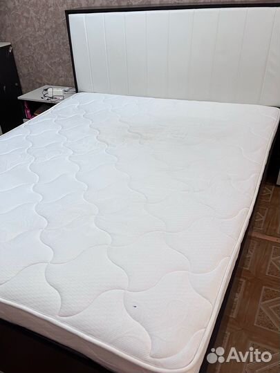 Кровать с матрасом б/у