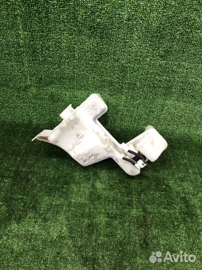 Бачок омывателя Peugeot 308