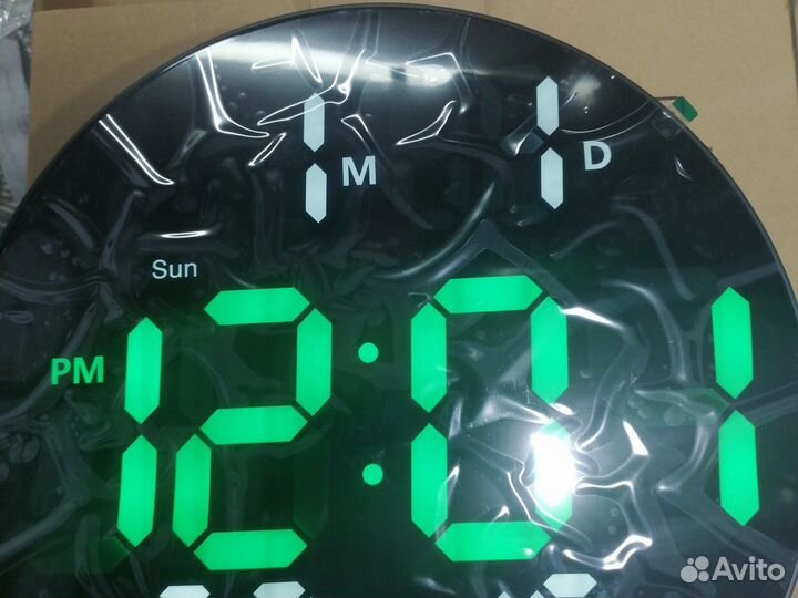 Часы электронные настенные. DS-3813L