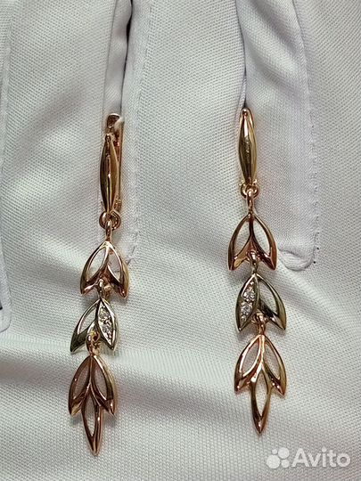 Золотые серьги с камнем