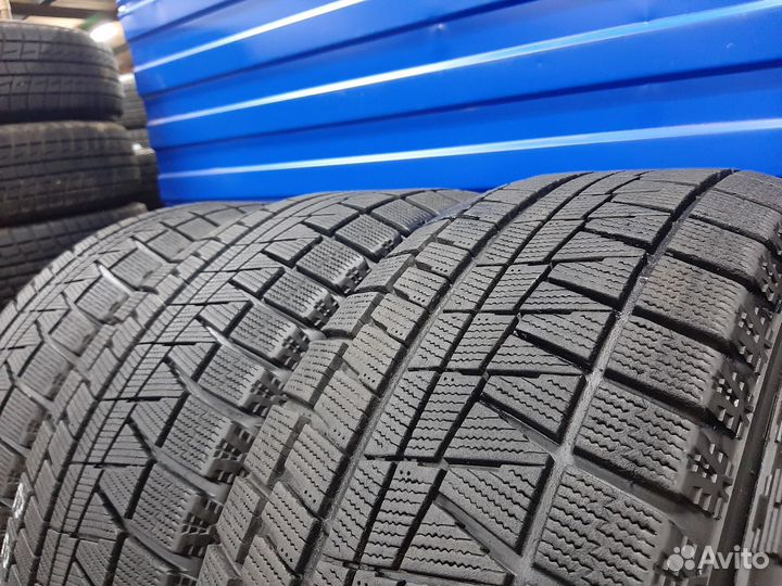 Bridgestone Blizzak Revo GZ 225/55 R17 97Q