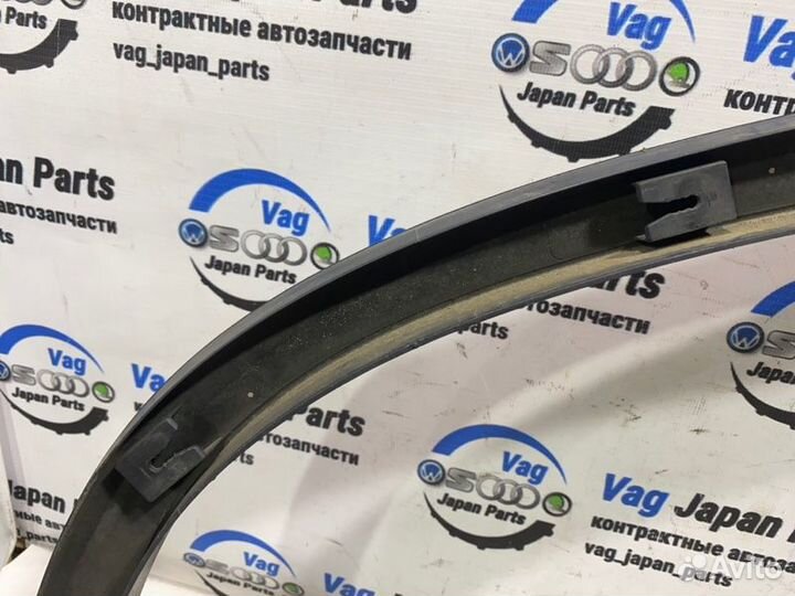 Молдинг на крыло задний левый Volkswagen Tiguan NF