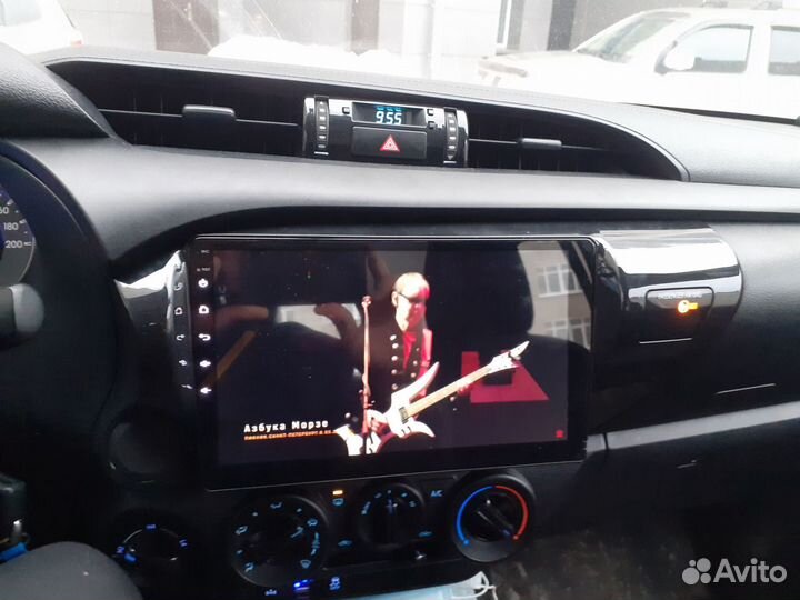 Магнитола Toyota Hilux 8 (от 2015) Teyes