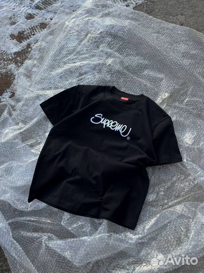 Футболка черная Supreme