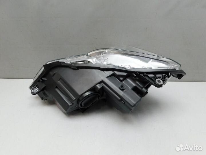 Фара правая Mercedes-Benz E-Class