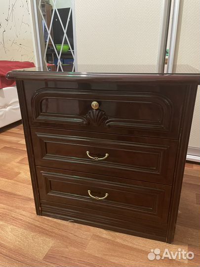 Тумба прикроватная