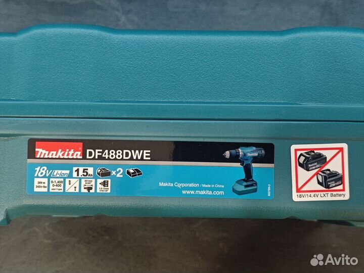 Аккумуляторная дрель-шуруповерт Makita DF488DWE